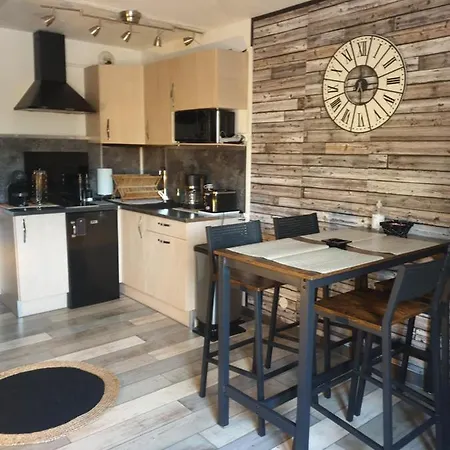 Apartment Proche Plage, Frejus